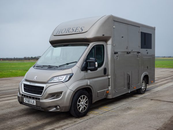 2019 3.5t A.M.Horseboxes