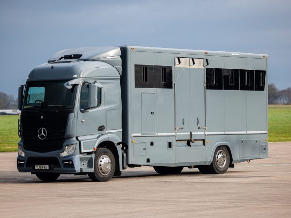 2015 Mercedes Actros 1835 4x2